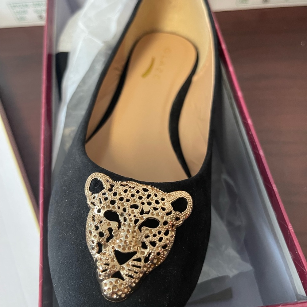 Glaze Black Heels with Gold Accent